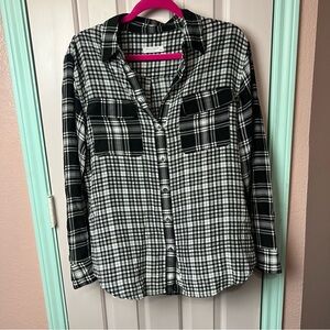 Equipment High Low Black and White Plaid Shirt Medium